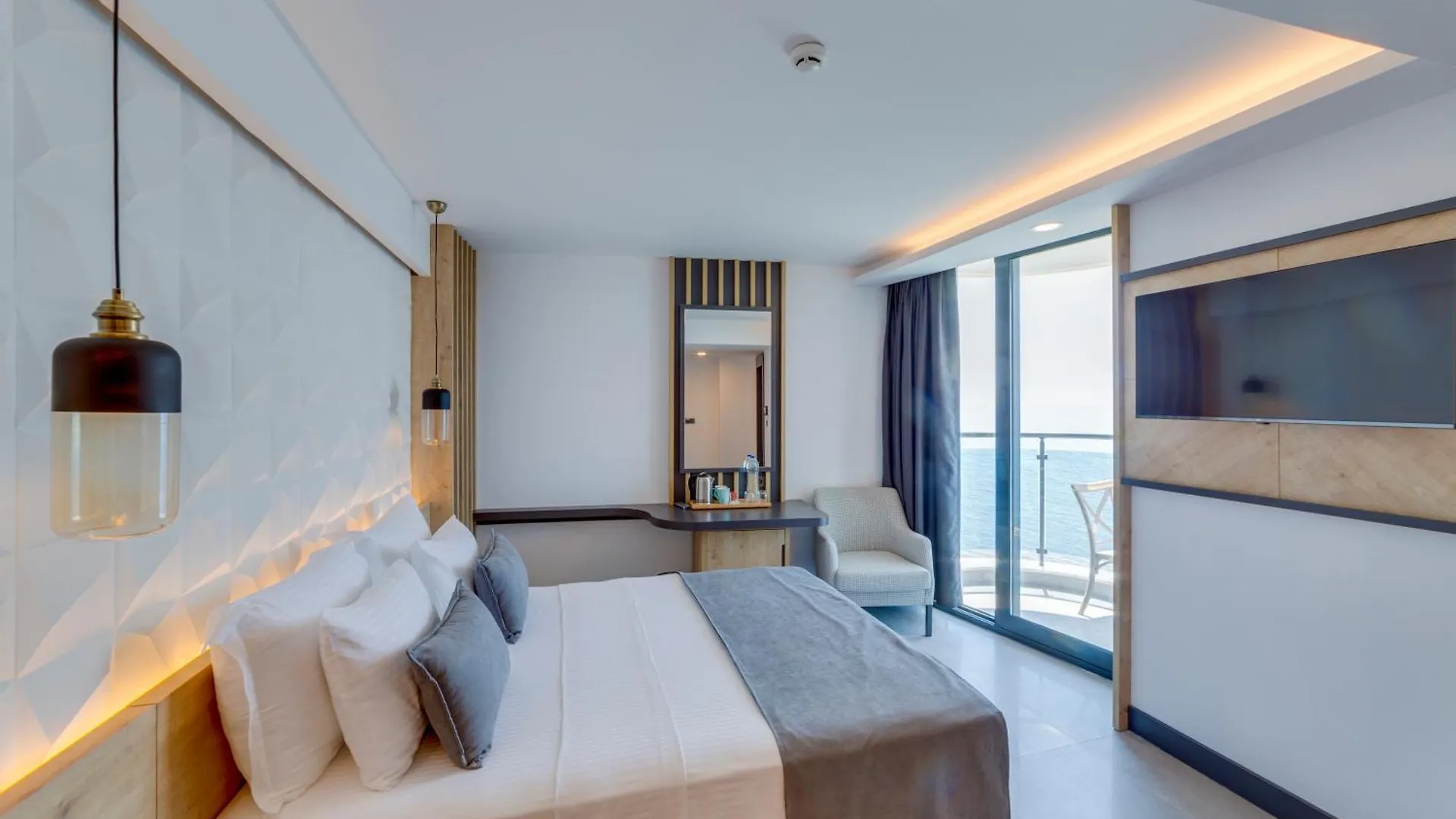 Signature Blue Resort Кушадасы Отель